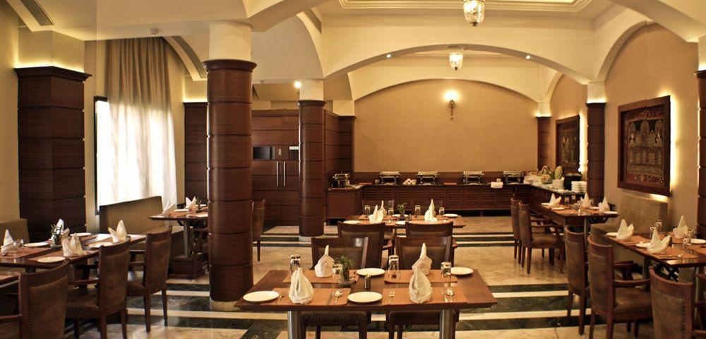 Cambay Resort, Udaipur Restaurant photo