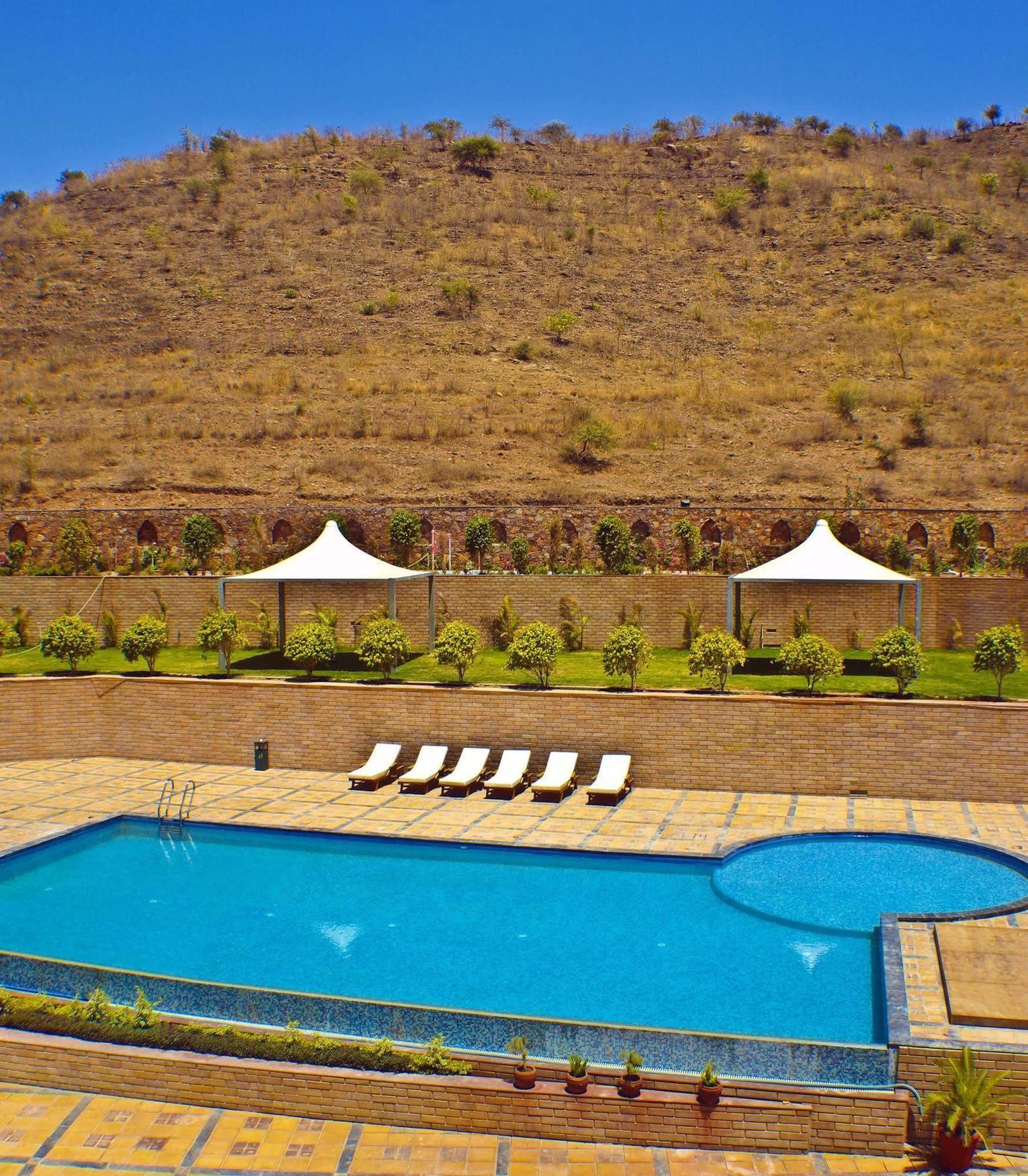 Cambay Resort, Udaipur Exterior photo