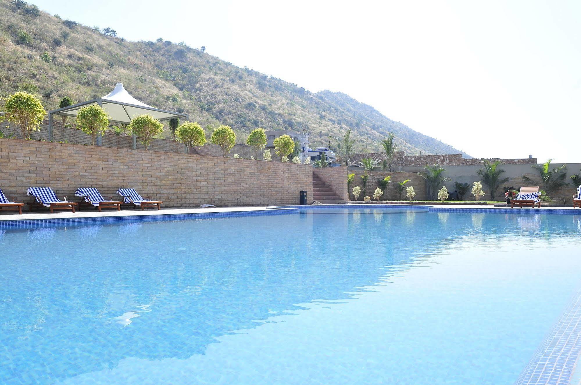 Cambay Resort, Udaipur Exterior photo