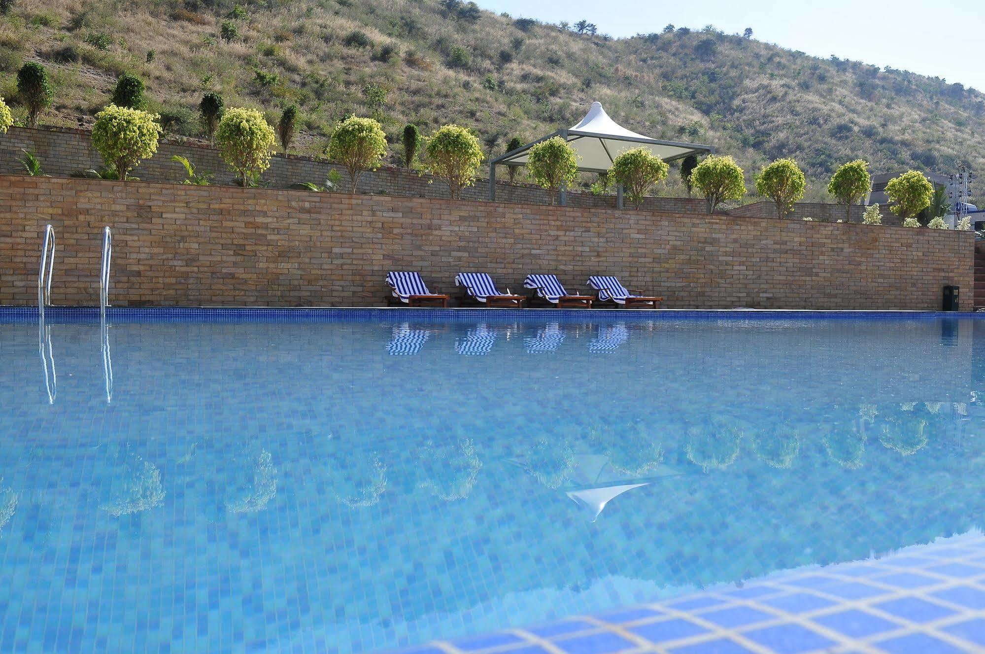 Cambay Resort, Udaipur Exterior photo